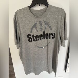 Nike NFL Team Apparel Steelers Dri-Fit short sleeve t-shirt. Size Large. Gray.